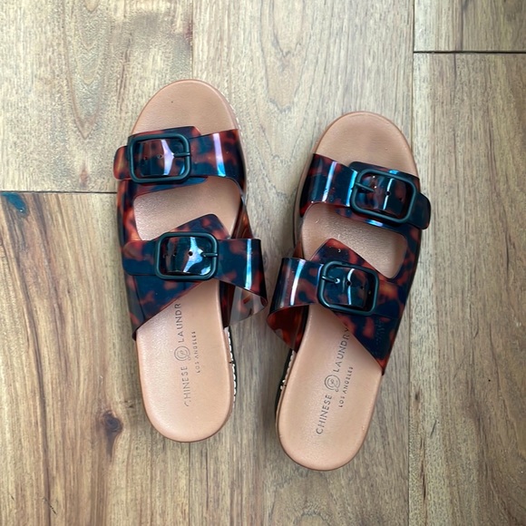 Chinese Laundry Tortoise Sandals - Picture 1 of 3